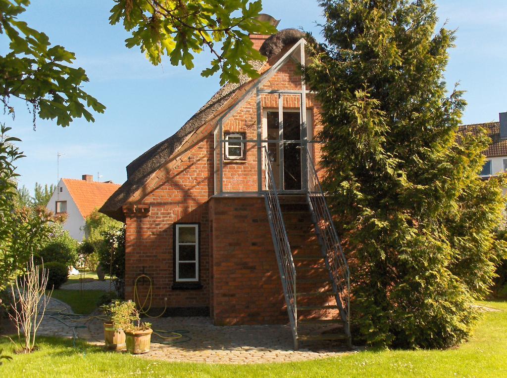 Das Reetdachhaus - Paulines Hoeft Groemitz Exterior photo
